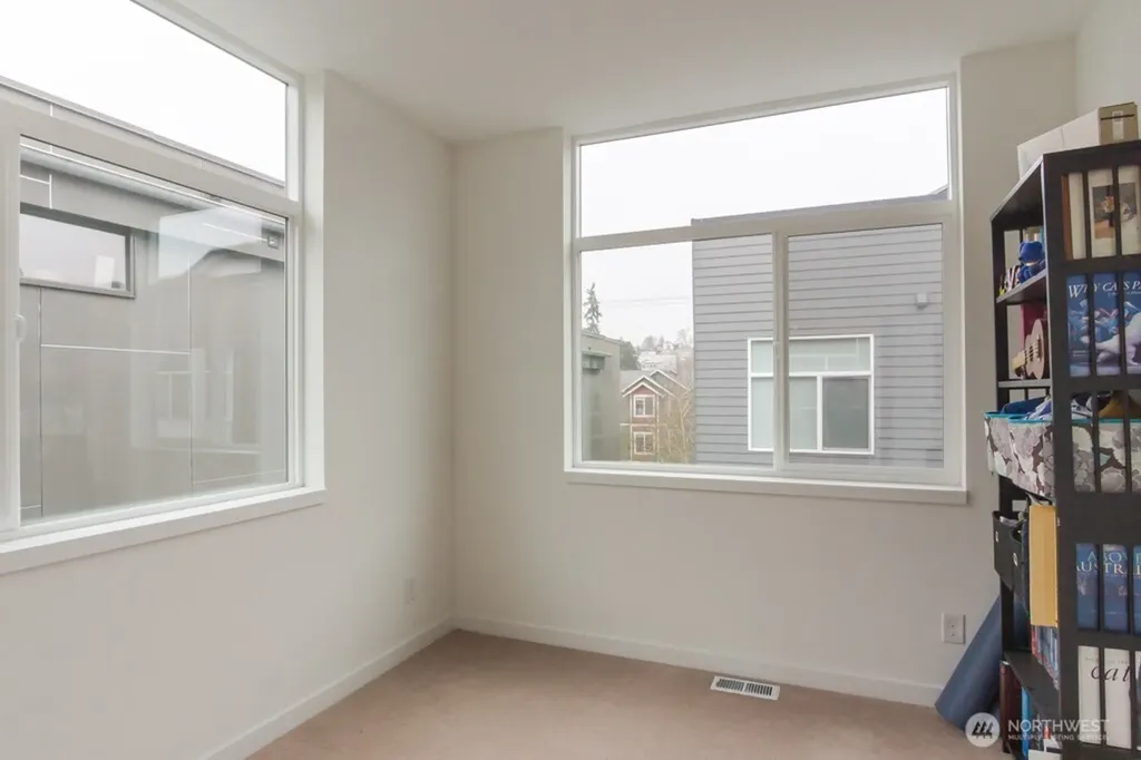 130 21st Avenue E Seattle WA 98112