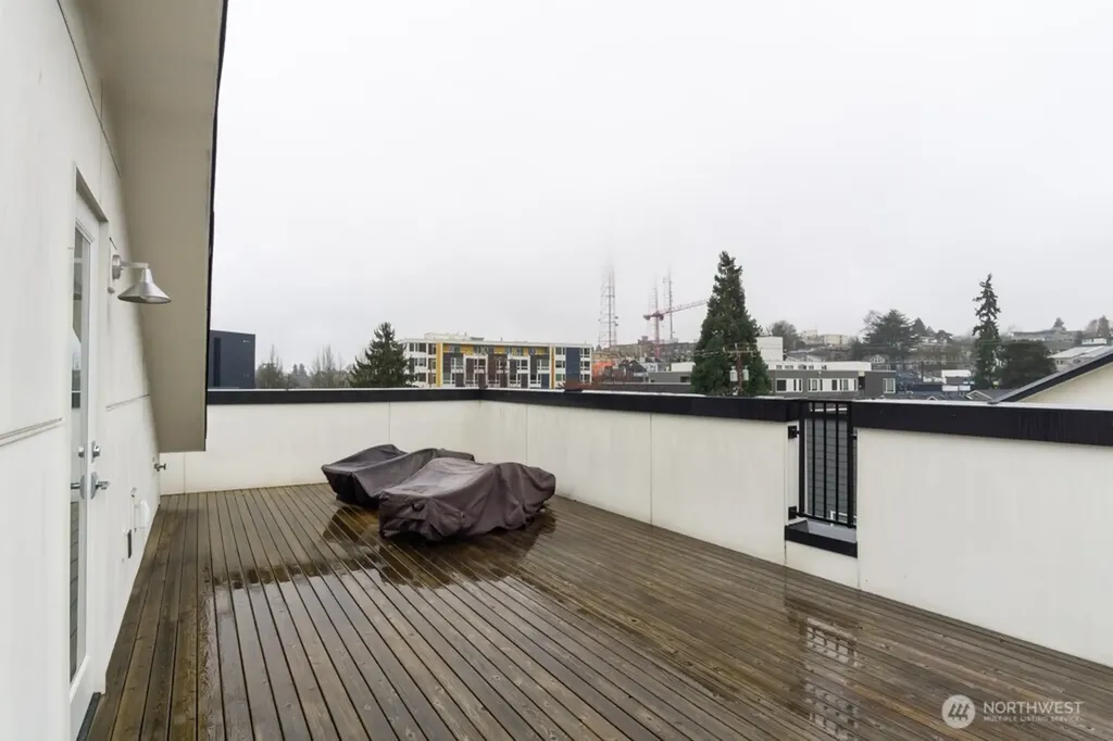 130 21st Avenue E Seattle WA 98112