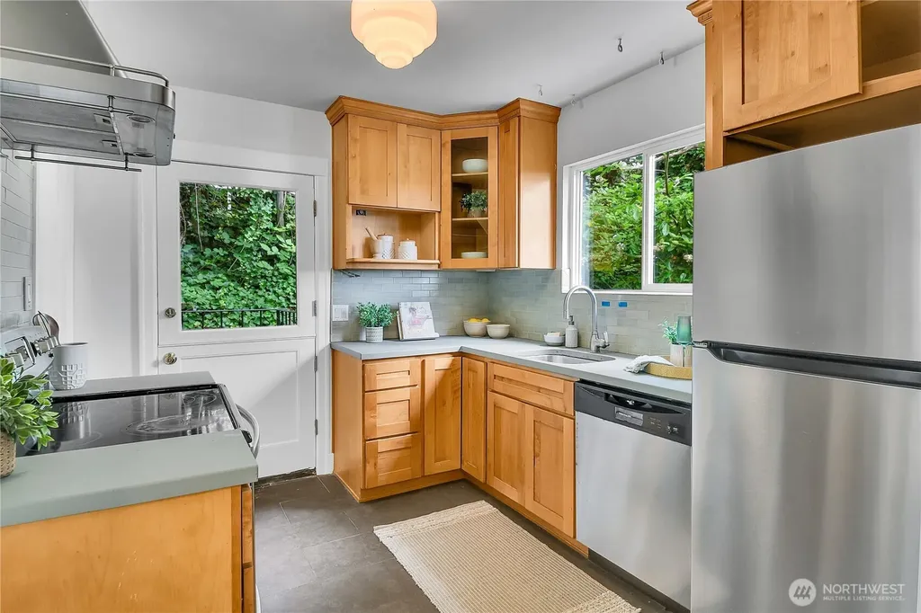 3016 S Edmunds Street Seattle WA 98108