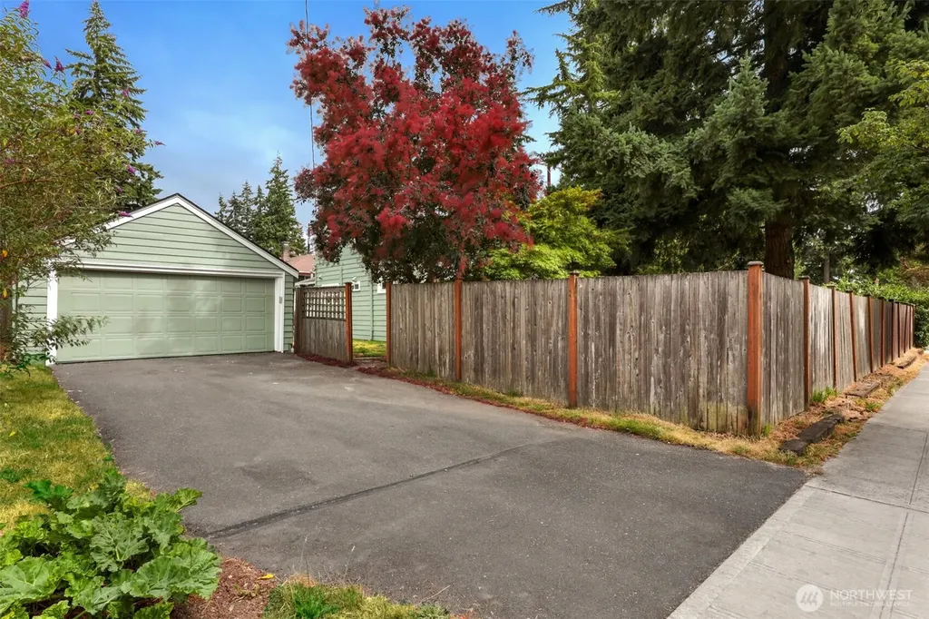 3006 NE 133rd Street Seattle WA 98125