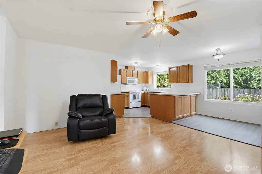 11860 SE 321st Place Auburn WA 98092