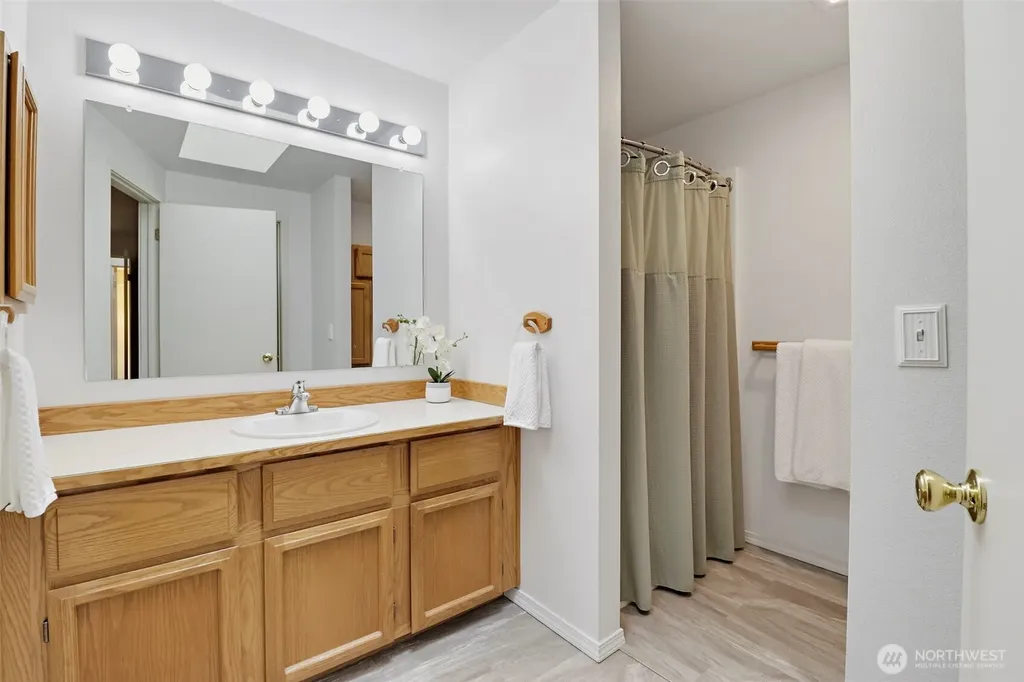 11860 SE 321st Place Auburn WA 98092
