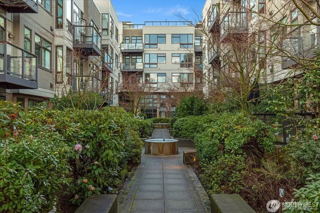 1760 N Nothlake Way Seattle WA 98103