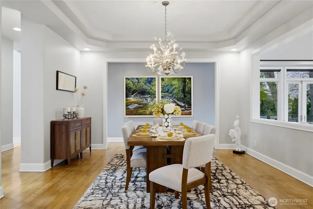 2 Crescent Key SE Bellevue WA 98006