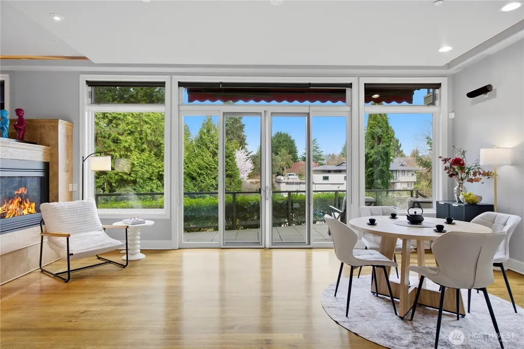 2 Crescent Key SE Bellevue WA 98006