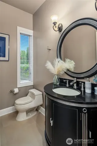 2 Crescent Key SE Bellevue WA 98006