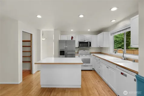 7015 76th Drive NE Marysville WA 98270
