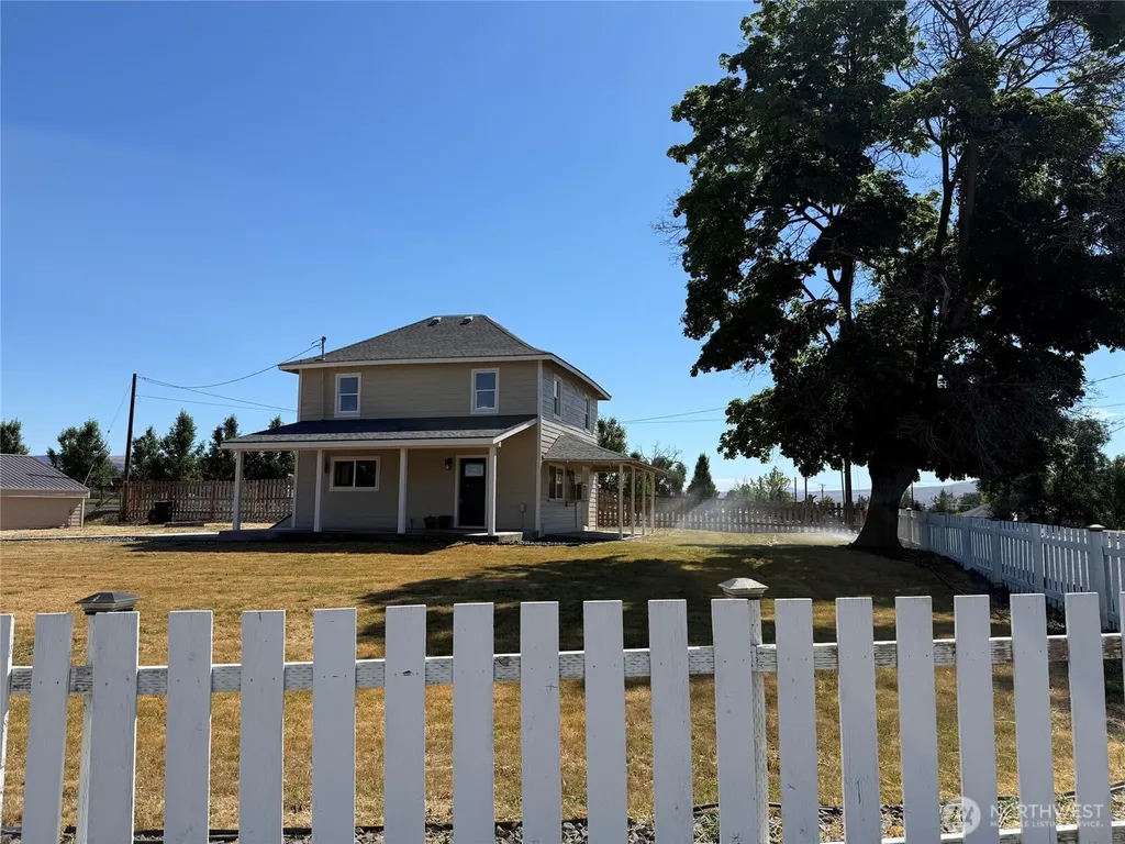 990 Lancaster Road Selah WA 98942