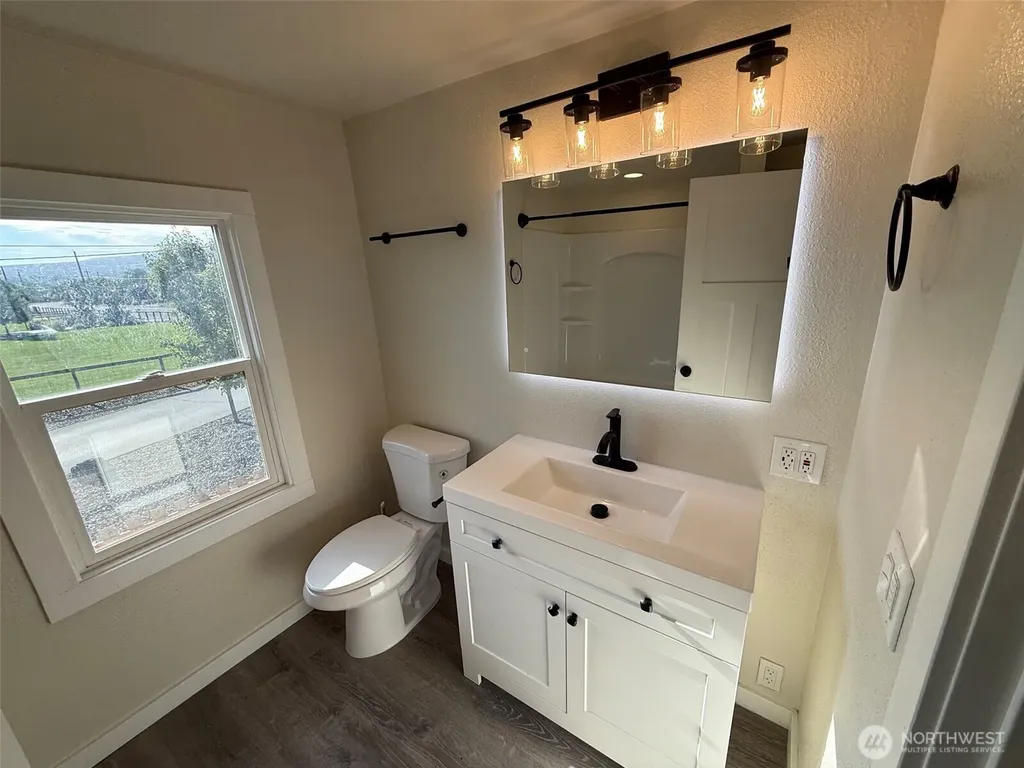 990 Lancaster Road Selah WA 98942