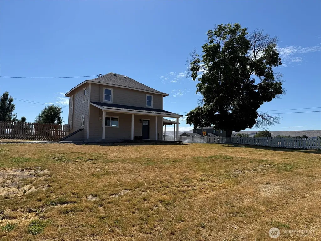 990 Lancaster Road Selah WA 98942
