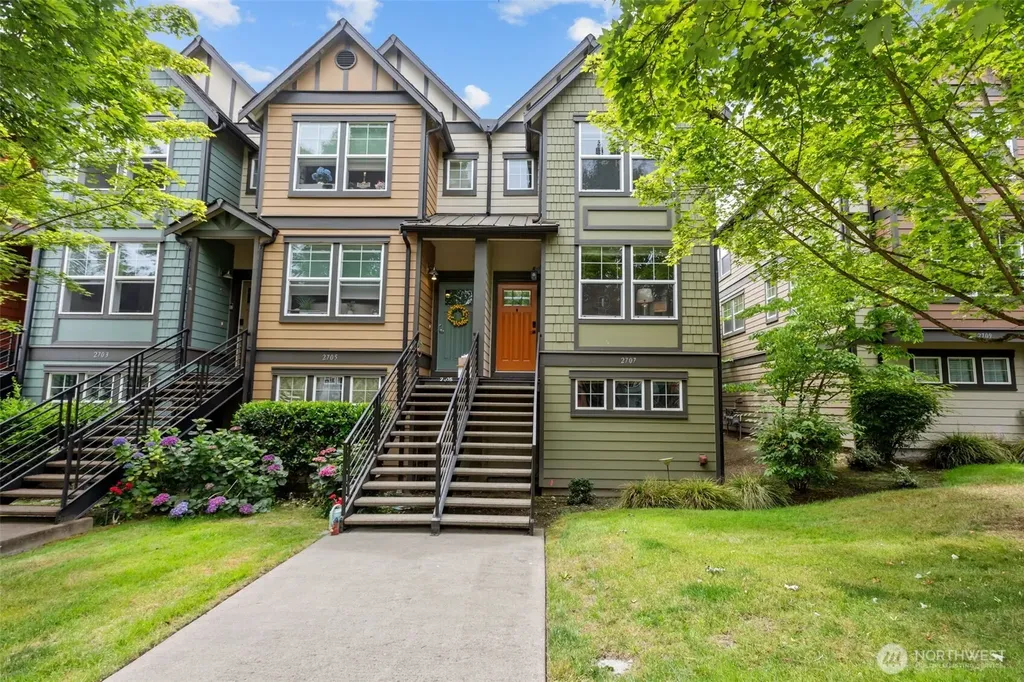 2707 SW Sylvan Heights Drive Seattle WA 98106