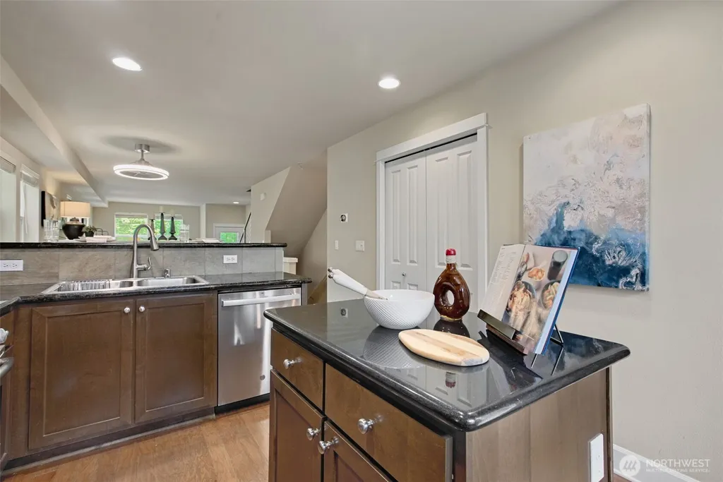 2707 SW Sylvan Heights Drive Seattle WA 98106
