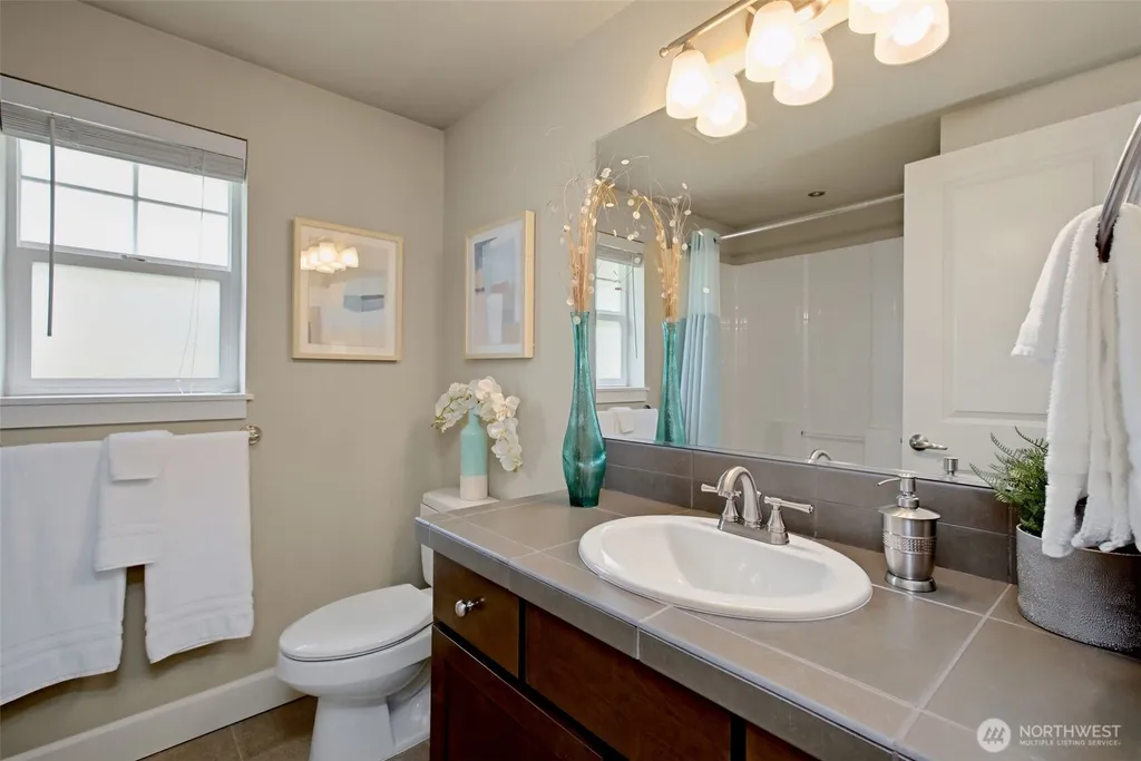 2707 SW Sylvan Heights Drive Seattle WA 98106