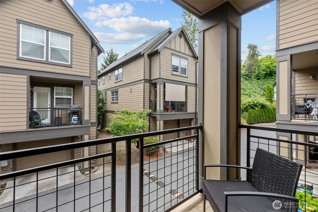 2707 SW Sylvan Heights Drive Seattle WA 98106