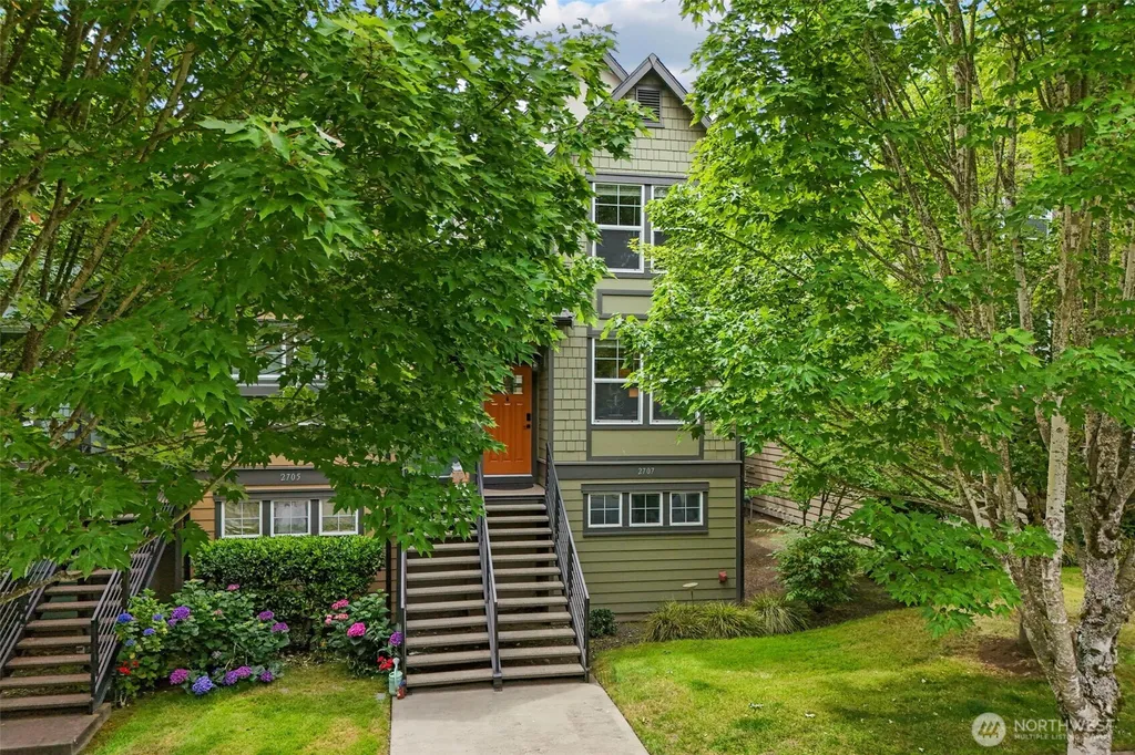 2707 SW Sylvan Heights Drive Seattle WA 98106