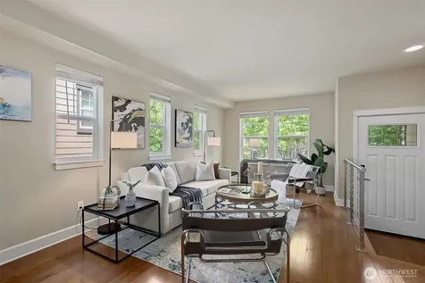 2707 SW Sylvan Heights Drive Seattle WA 98106