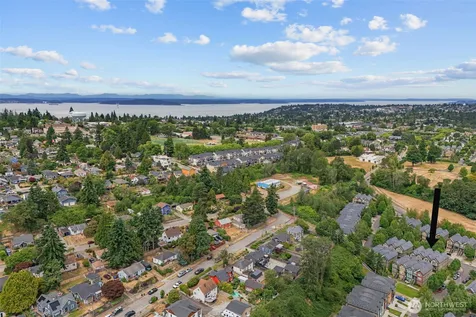 2707 SW Sylvan Heights Drive Seattle WA 98106