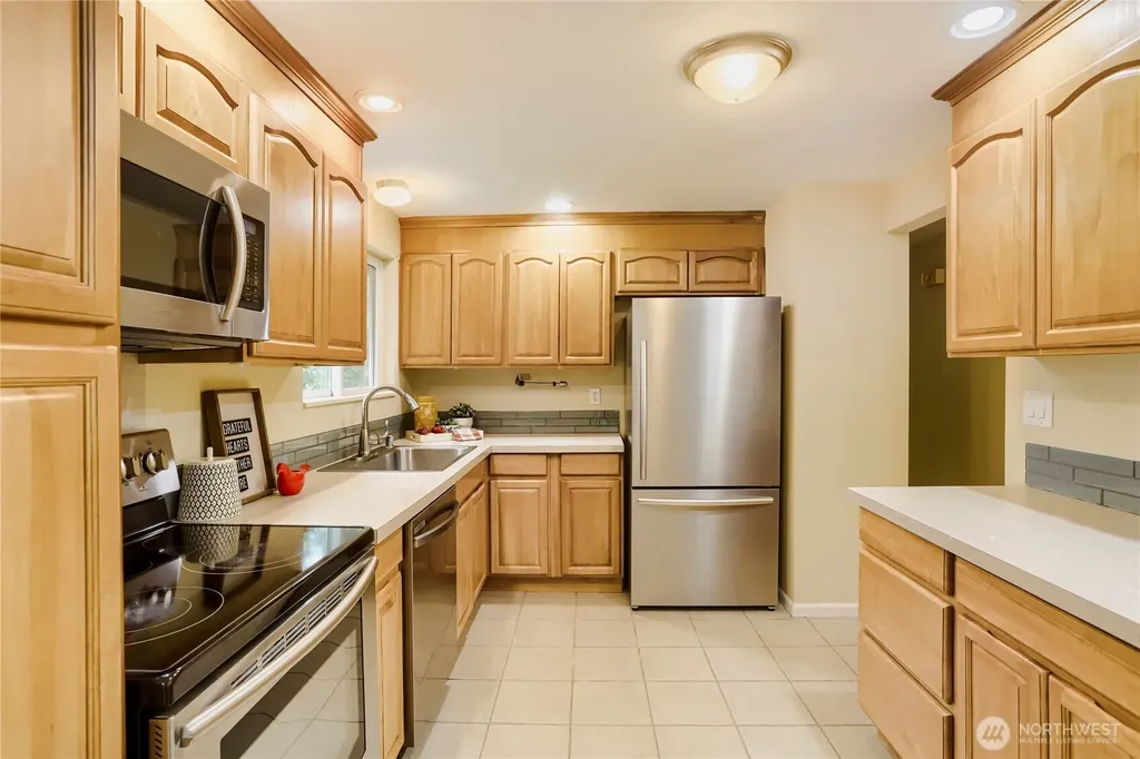 8451 NE 137th Street Kirkland WA 98034