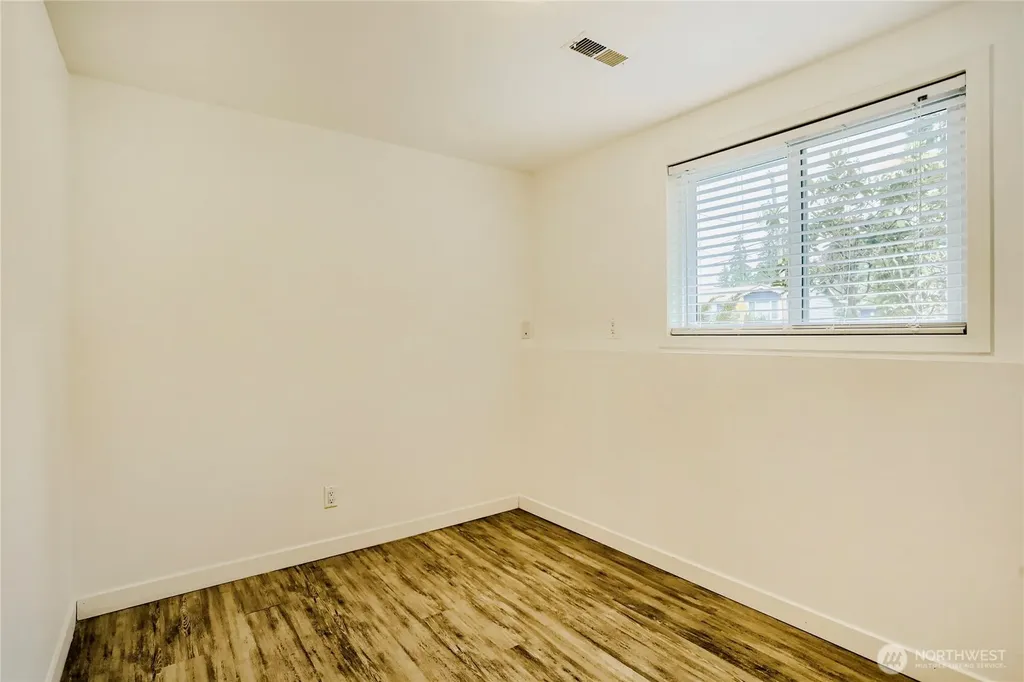 8451 NE 137th Street Kirkland WA 98034