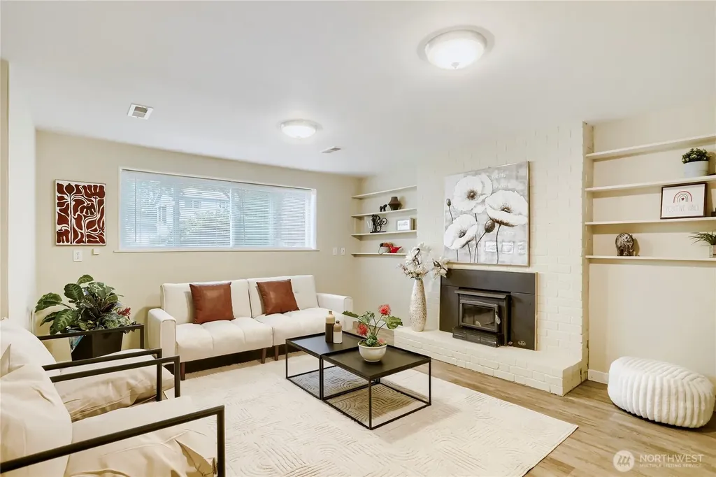 8451 NE 137th Street Kirkland WA 98034
