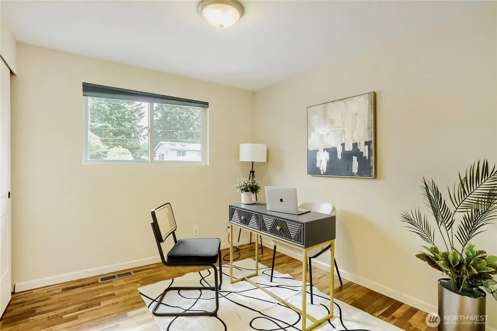8451 NE 137th Street Kirkland WA 98034