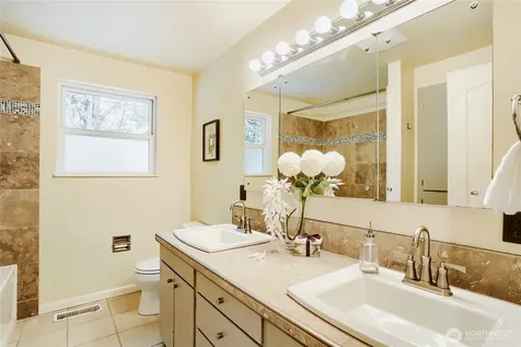 8451 NE 137th Street Kirkland WA 98034