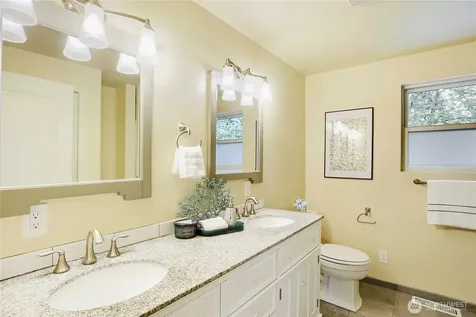 8451 NE 137th Street Kirkland WA 98034