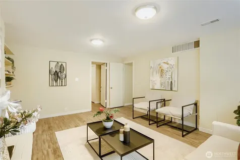 8451 NE 137th Street Kirkland WA 98034