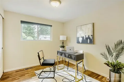8451 NE 137th Street Kirkland WA 98034