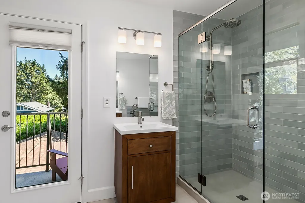 1506 17th Avenue E Seattle WA 98112