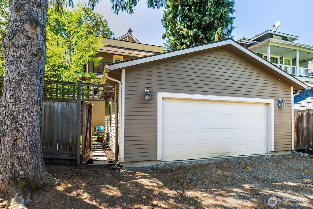 1506 17th Avenue E Seattle WA 98112