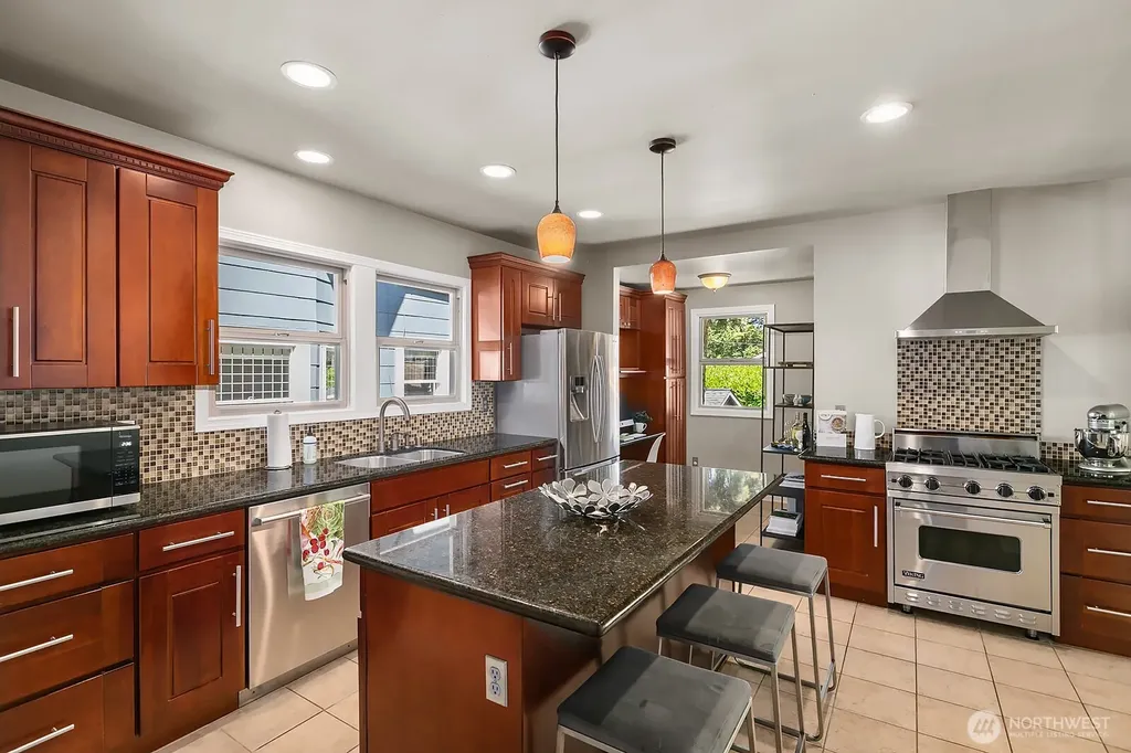 1506 17th Avenue E Seattle WA 98112