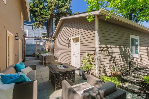 1506 17th Avenue E Seattle WA 98112