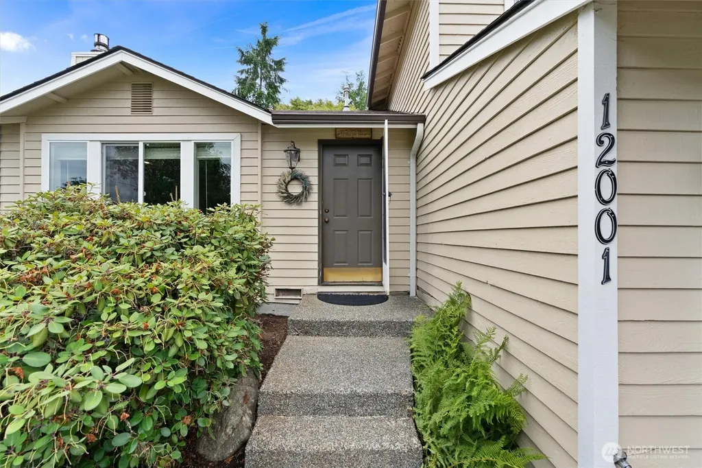 12001 28th Place NE Lake Stevens WA 98258