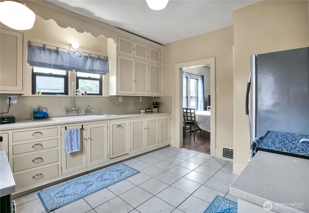130 H Street SE Auburn WA 98002