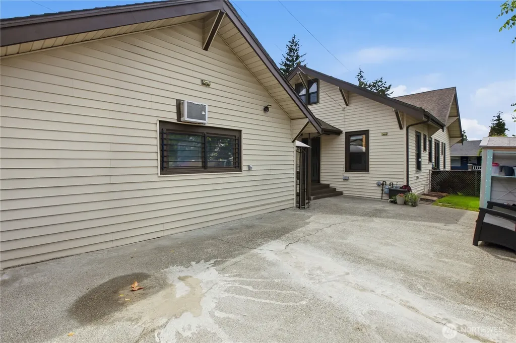 130 H Street SE Auburn WA 98002
