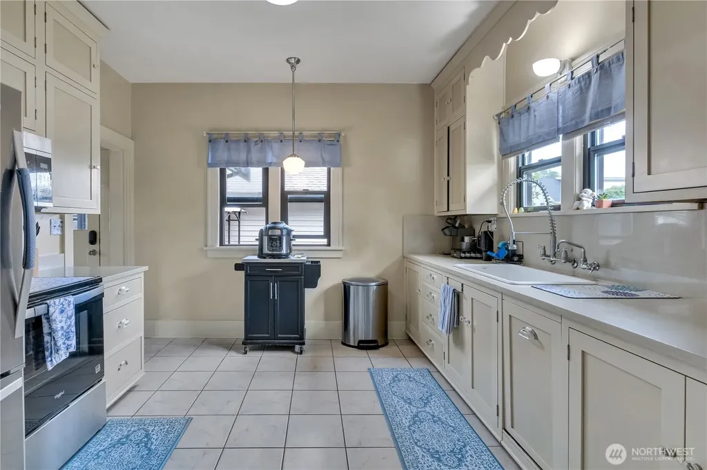 130 H Street SE Auburn WA 98002