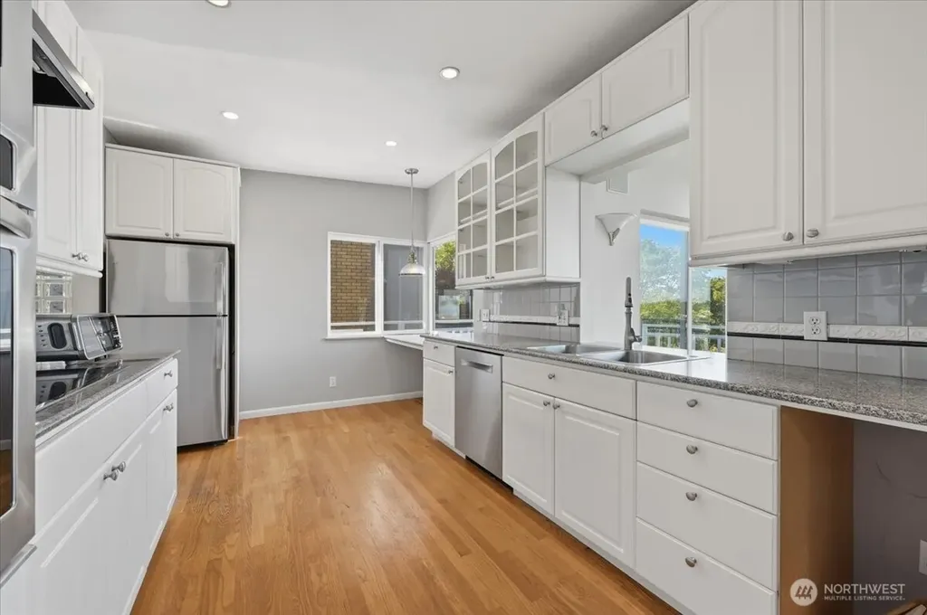 3741 33rd Avenue SW Seattle WA 98126
