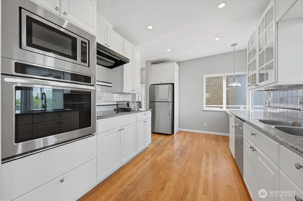 3741 33rd Avenue SW Seattle WA 98126