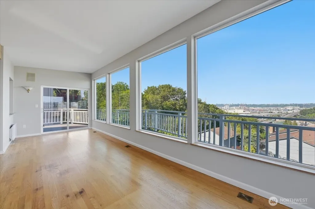 3741 33rd Avenue SW Seattle WA 98126