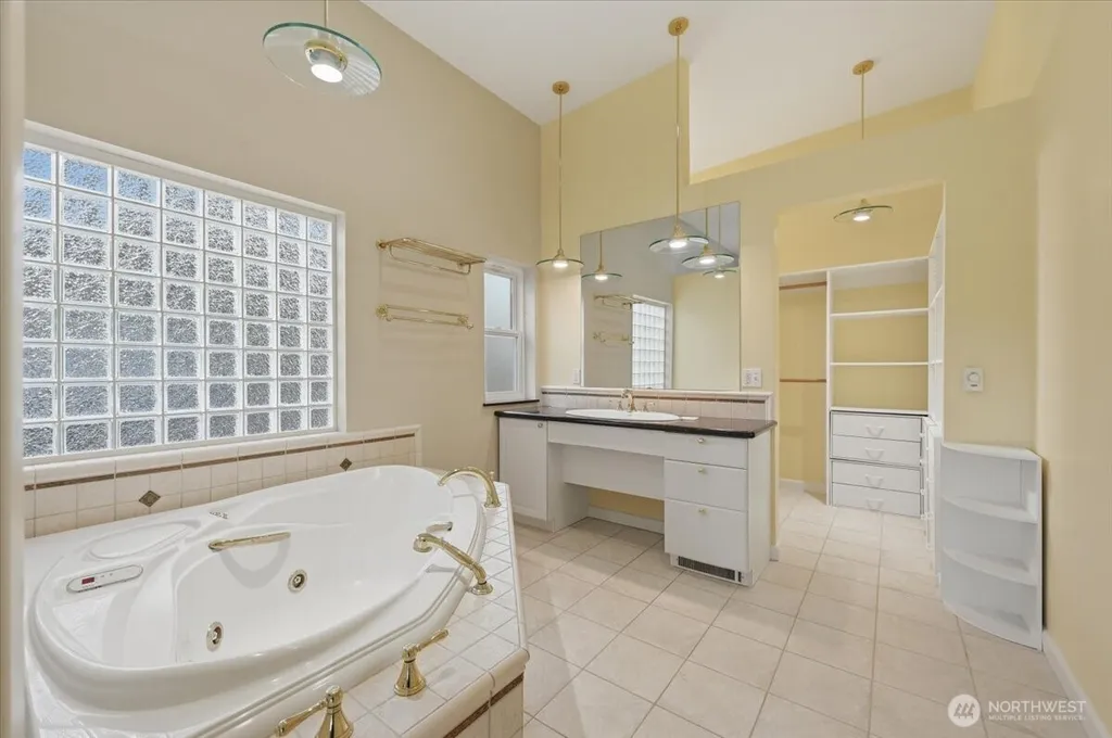 3741 33rd Avenue SW Seattle WA 98126