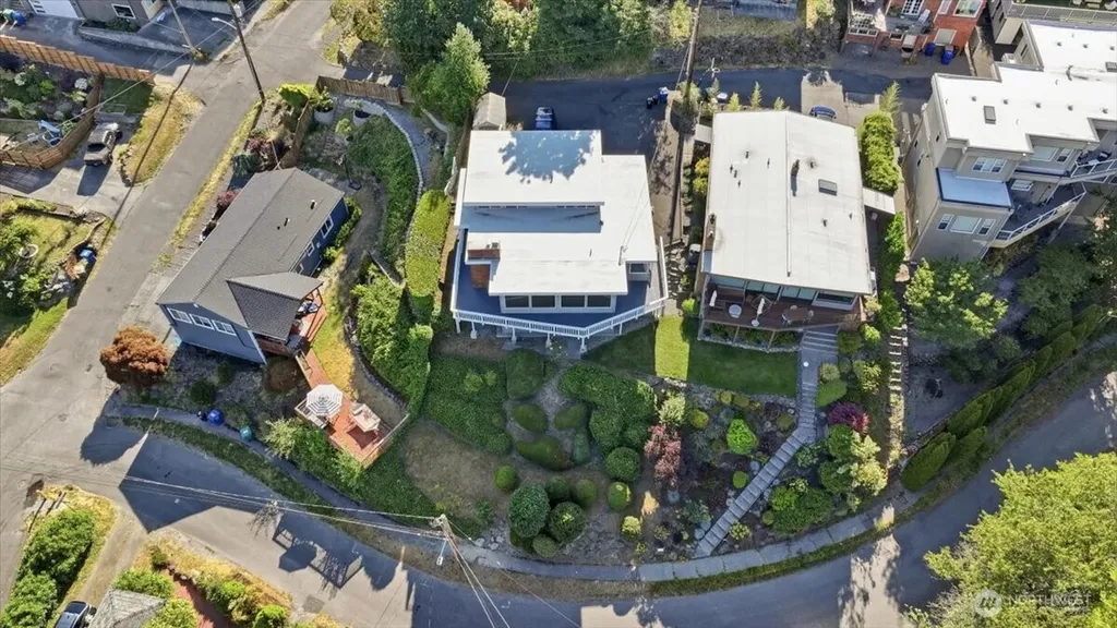 3741 33rd Avenue SW Seattle WA 98126