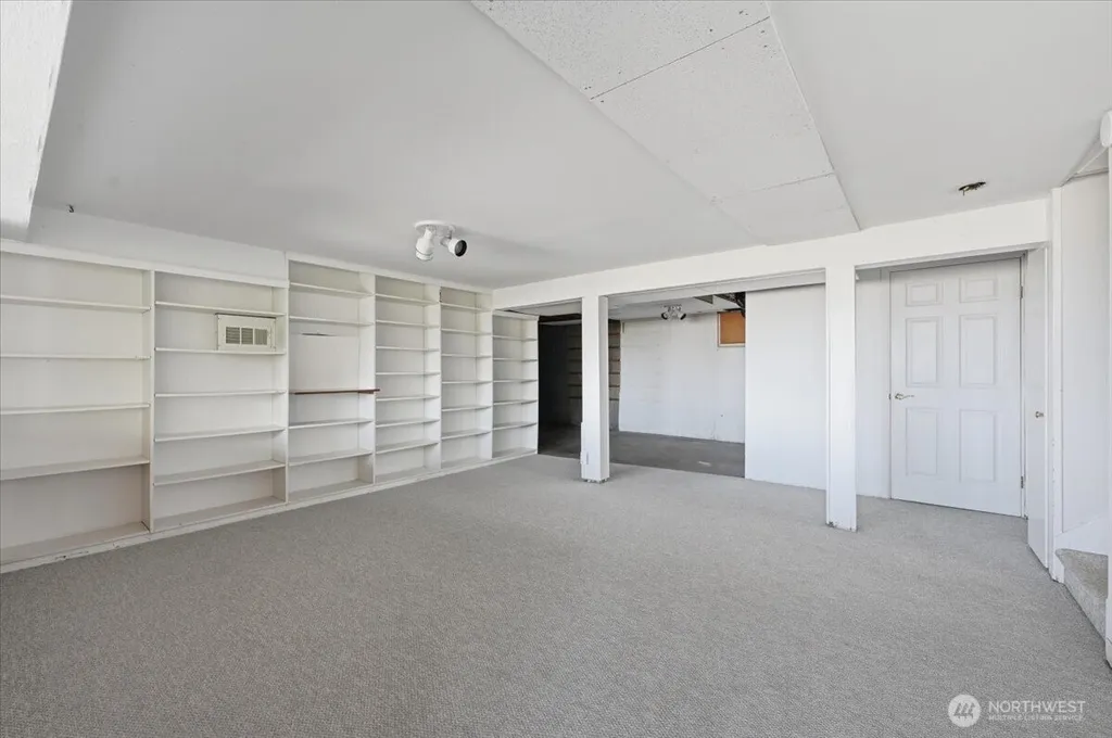 3741 33rd Avenue SW Seattle WA 98126