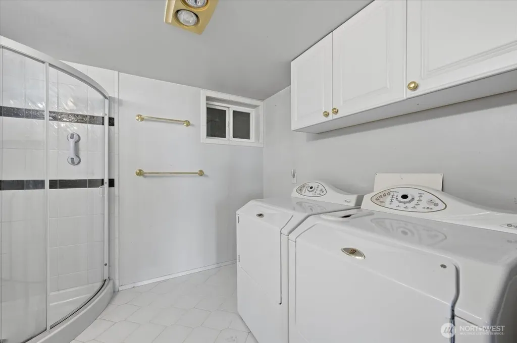 3741 33rd Avenue SW Seattle WA 98126