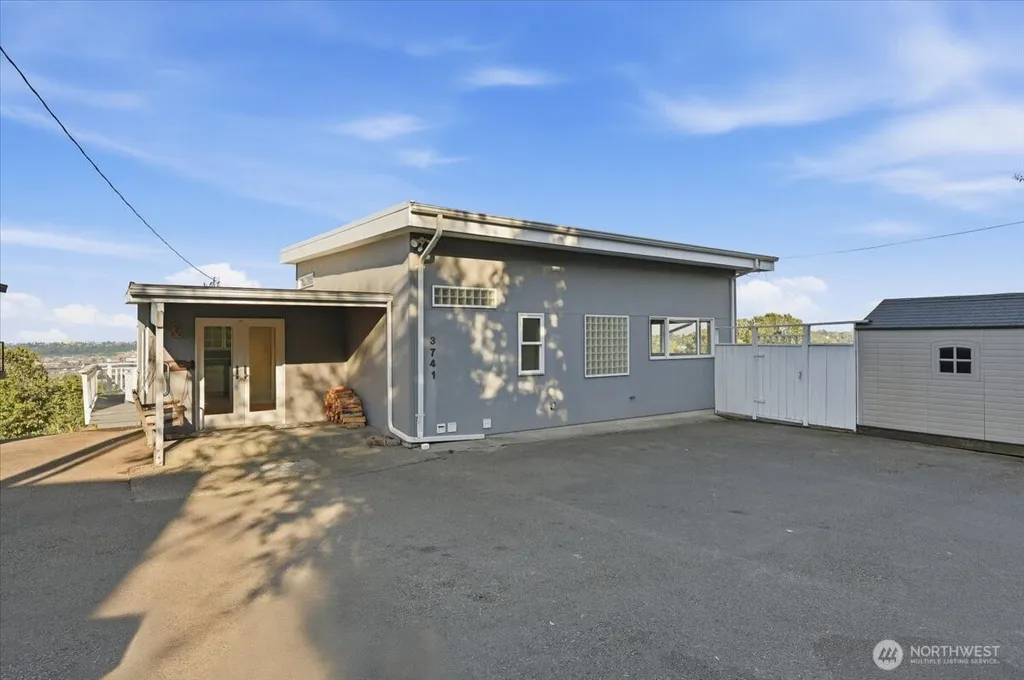 3741 33rd Avenue SW Seattle WA 98126