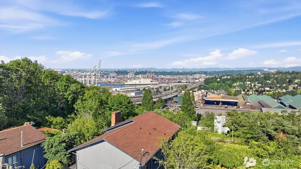 3741 33rd Avenue SW Seattle WA 98126
