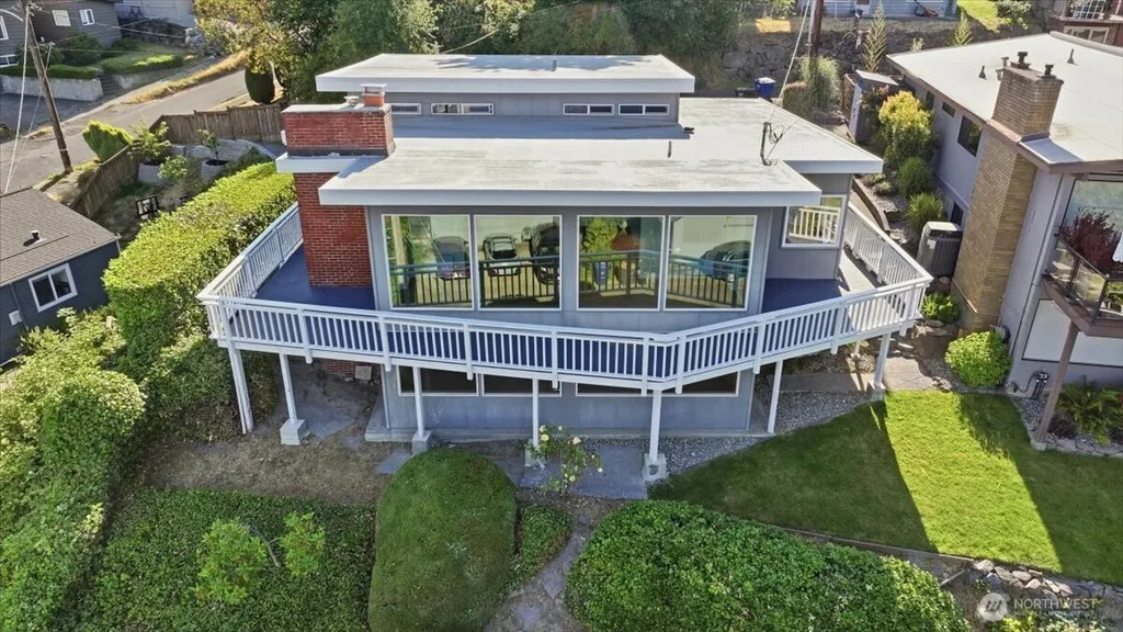 3741 33rd Avenue SW Seattle WA 98126