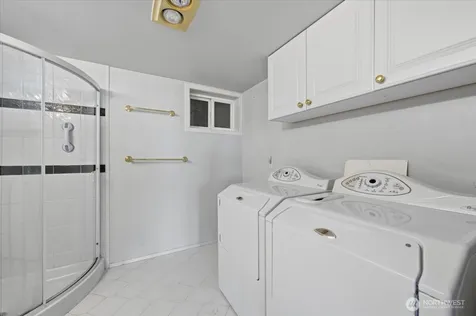 3741 33rd Avenue SW Seattle WA 98126