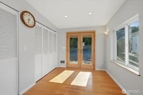 3741 33rd Avenue SW Seattle WA 98126
