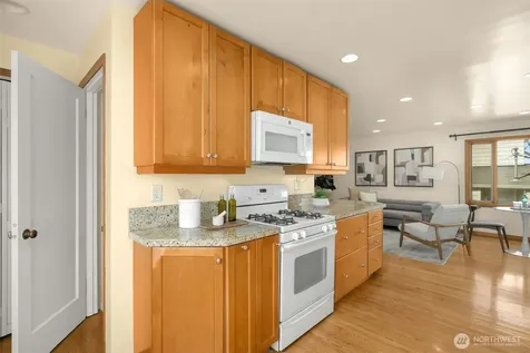 4333 32nd Avenue W Seattle WA 98199